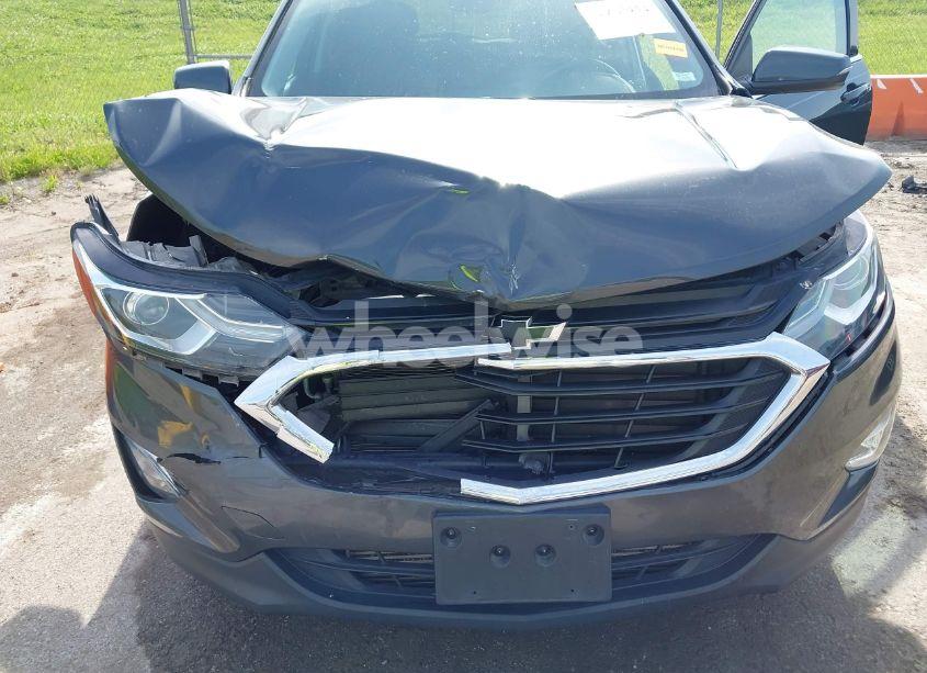 Photo 6 of 2019 Chevrolet Equinox LT (VIN 2GNAXLEX6K6123469)