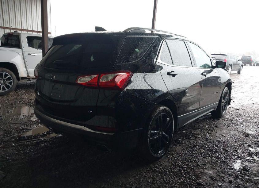 Photo 4 of 2020 Chevrolet Equinox FWD LT 2.0L TURBO (VIN 2GNAXLEX6L6113378)