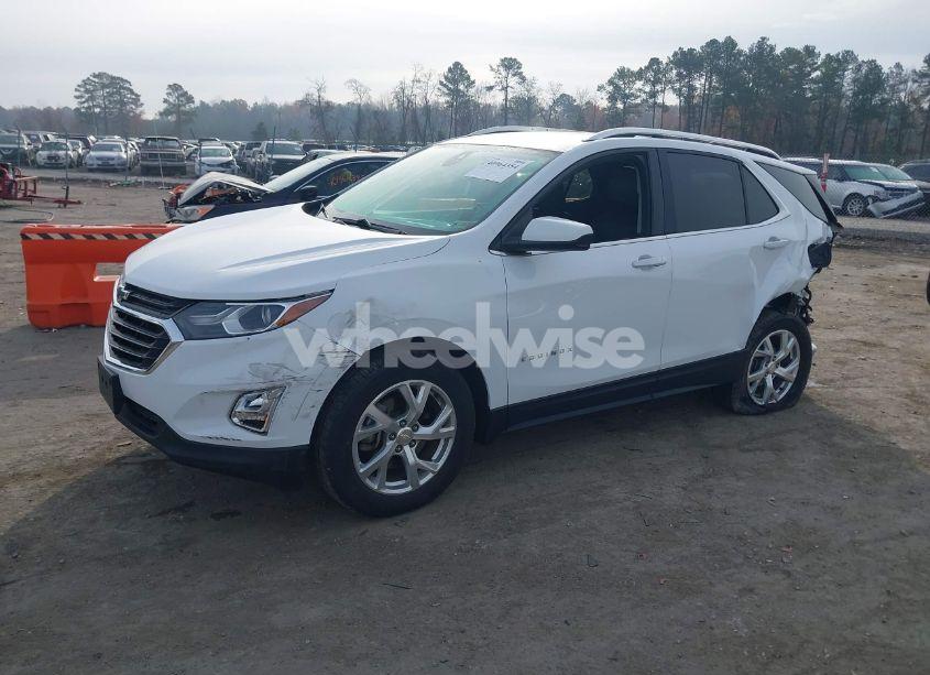 Photo 2 of 2020 Chevrolet Equinox FWD LT 2.0L TURBO (VIN 2GNAXLEX6L6184015)