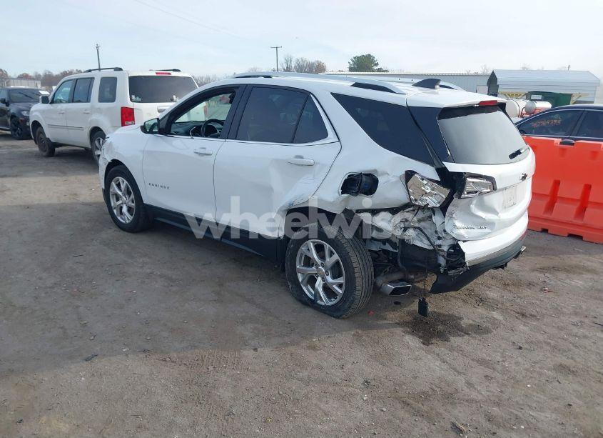 Photo 3 of 2020 Chevrolet Equinox FWD LT 2.0L TURBO (VIN 2GNAXLEX6L6184015)