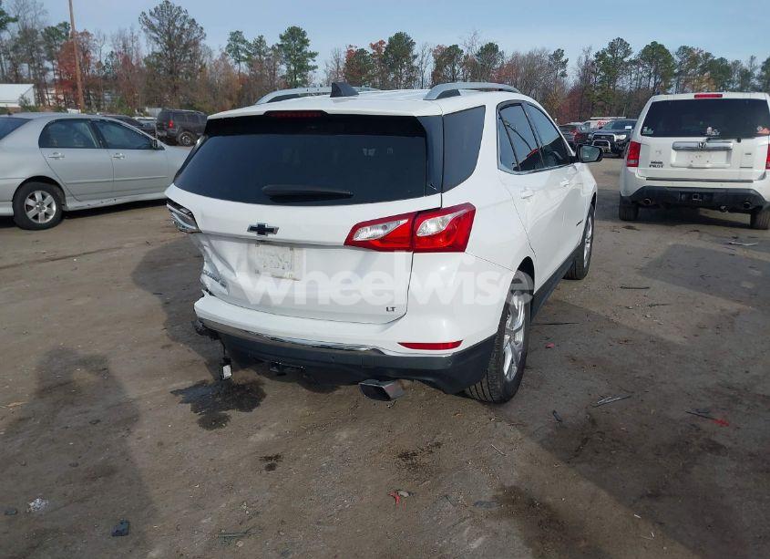 Photo 4 of 2020 Chevrolet Equinox FWD LT 2.0L TURBO (VIN 2GNAXLEX6L6184015)