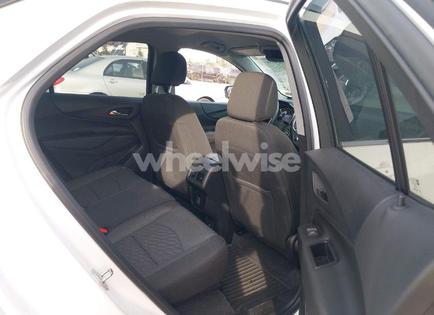 Photo 8 of 2020 Chevrolet Equinox FWD LT 2.0L TURBO (VIN 2GNAXLEX6L6184015)