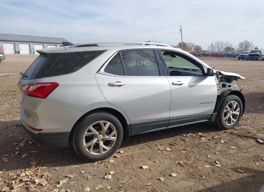 Photo 14 of 2019 Chevrolet Equinox LT (VIN 2GNAXLEX7K6139387)