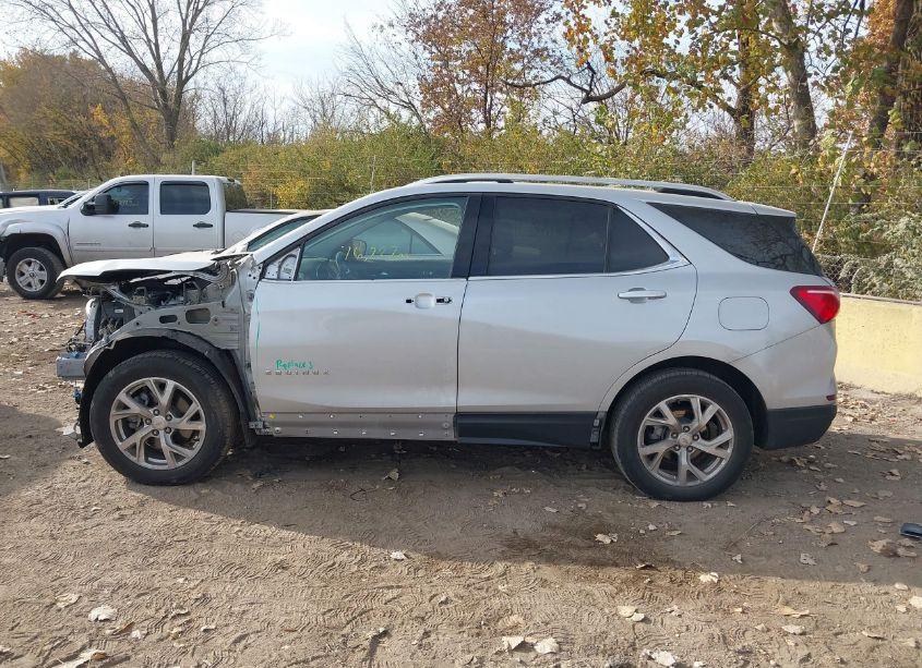 Photo 15 of 2019 Chevrolet Equinox LT (VIN 2GNAXLEX7K6139387)