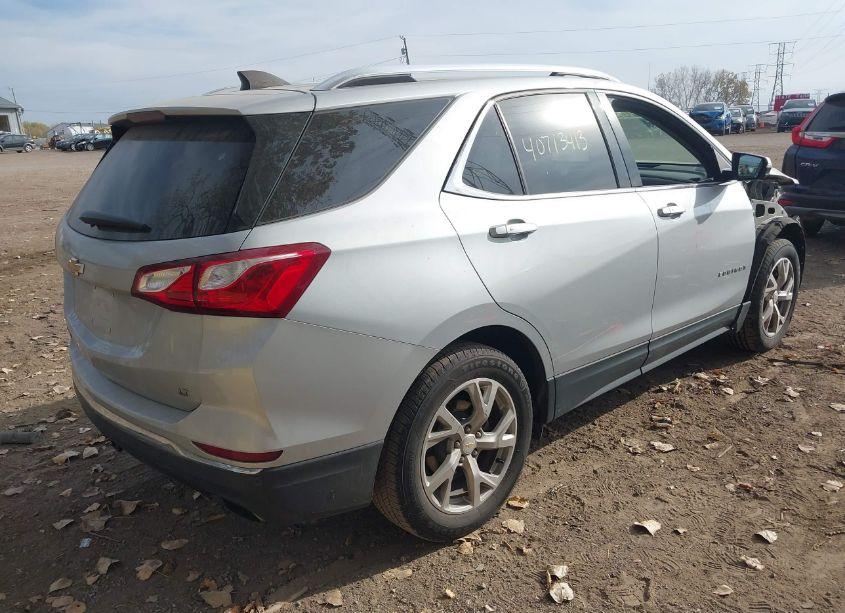 Photo 4 of 2019 Chevrolet Equinox LT (VIN 2GNAXLEX7K6139387)