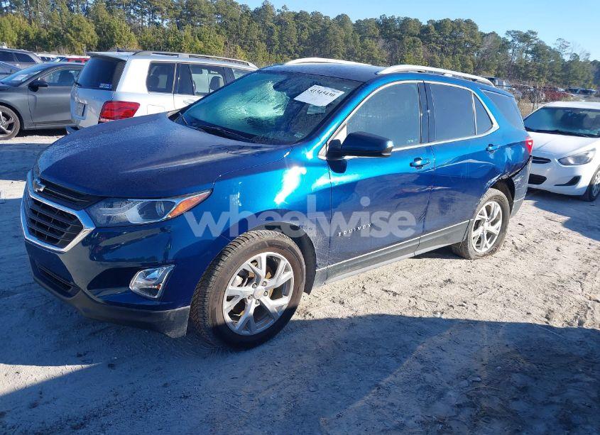 Photo 2 of 2020 Chevrolet Equinox FWD LT 2.0L TURBO (VIN 2GNAXLEX8L6103967)