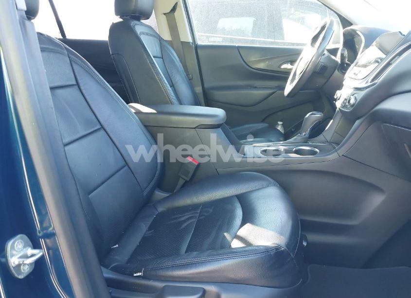 Photo 5 of 2020 Chevrolet Equinox FWD LT 2.0L TURBO (VIN 2GNAXLEX8L6103967)