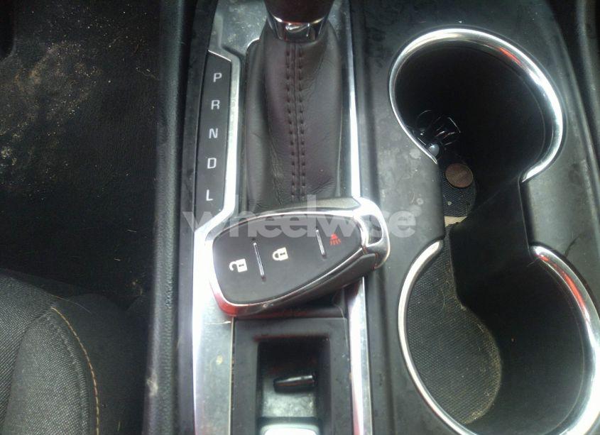 Photo 11 of 2019 Chevrolet Equinox LT (VIN 2GNAXLEX9K6130982)