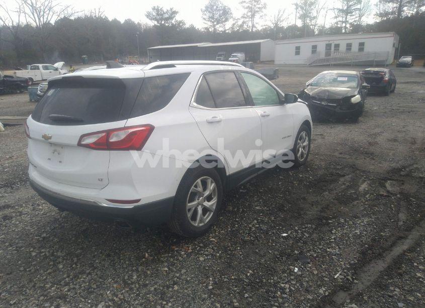 Photo 4 of 2019 Chevrolet Equinox LT (VIN 2GNAXLEX9K6130982)