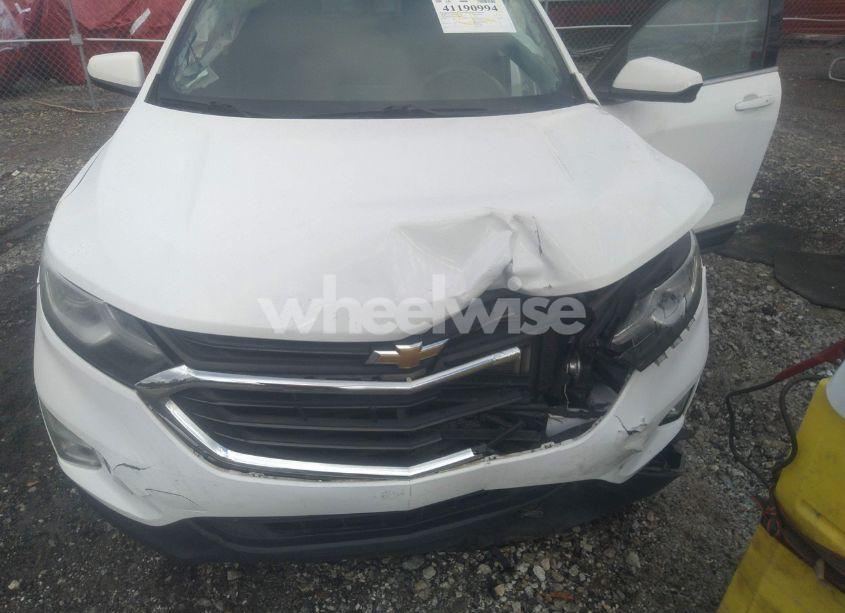 Photo 6 of 2019 Chevrolet Equinox LT (VIN 2GNAXLEX9K6130982)