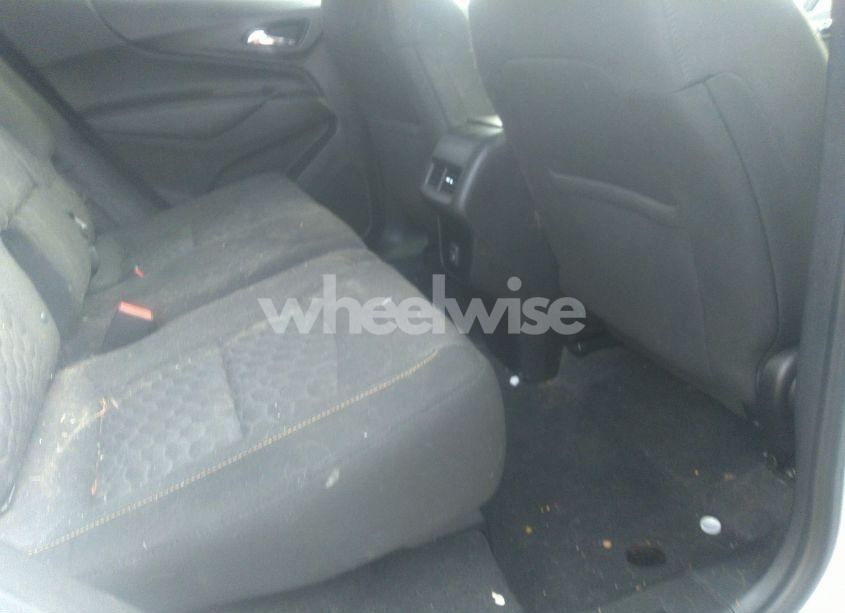 Photo 8 of 2019 Chevrolet Equinox LT (VIN 2GNAXLEX9K6130982)