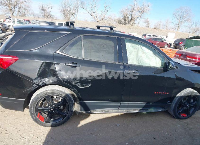 Photo 13 of 2019 Chevrolet Equinox LT (VIN 2GNAXLEXXK6222733)