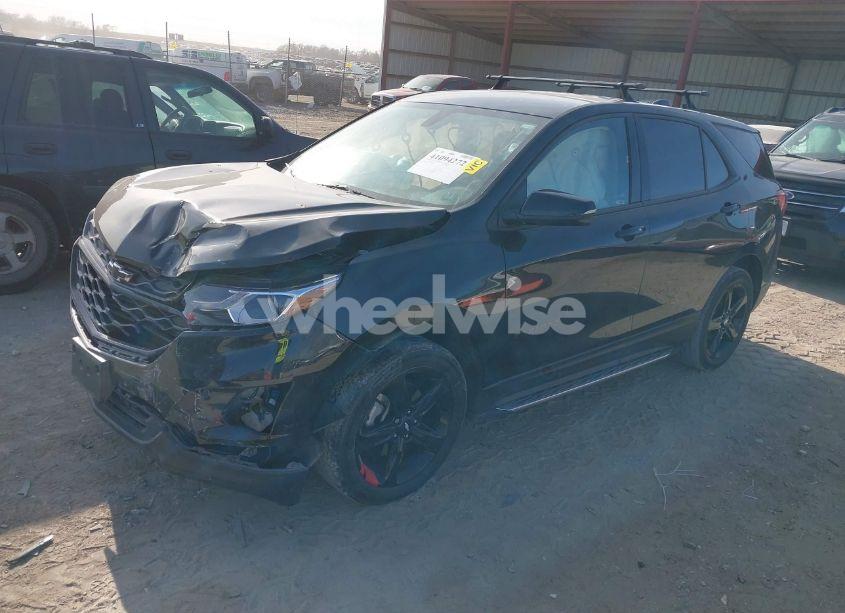 Photo 2 of 2019 Chevrolet Equinox LT (VIN 2GNAXLEXXK6222733)