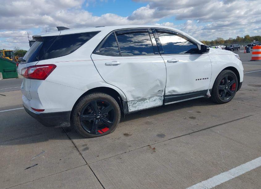 Photo 4 of 2019 Chevrolet Equinox LT (VIN 2GNAXLEXXK6285329)