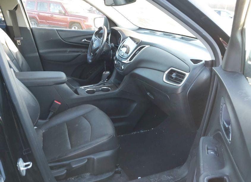Photo 5 of 2020 Chevrolet Equinox FWD LT 2.0L TURBO (VIN 2GNAXLEXXL6176645)