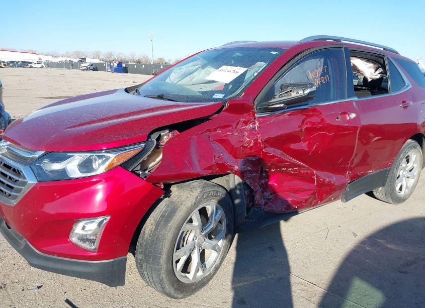 Photo 6 of 2018 Chevrolet Equinox PREMIER (VIN 2GNAXMEV0J6282894)