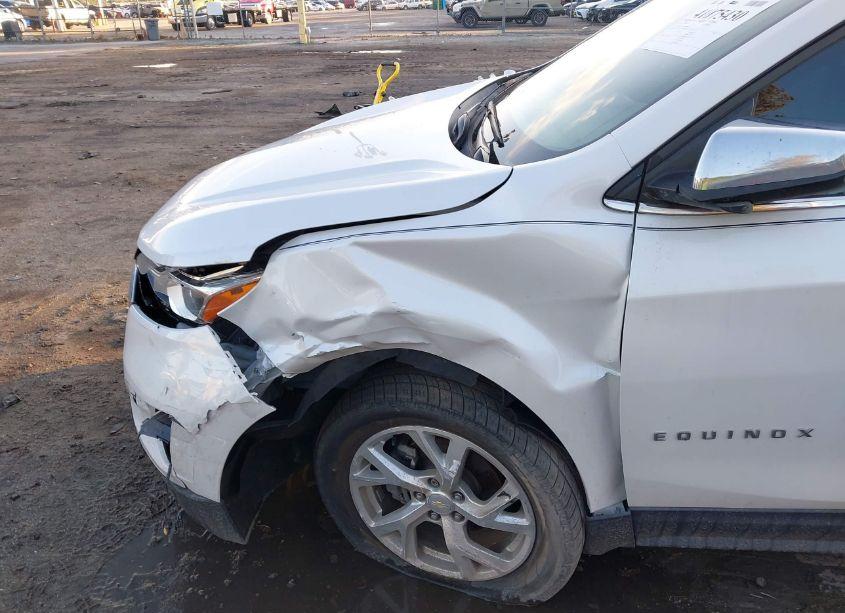 Photo 6 of 2018 Chevrolet Equinox PREMIER (VIN 2GNAXMEV0J6284354)