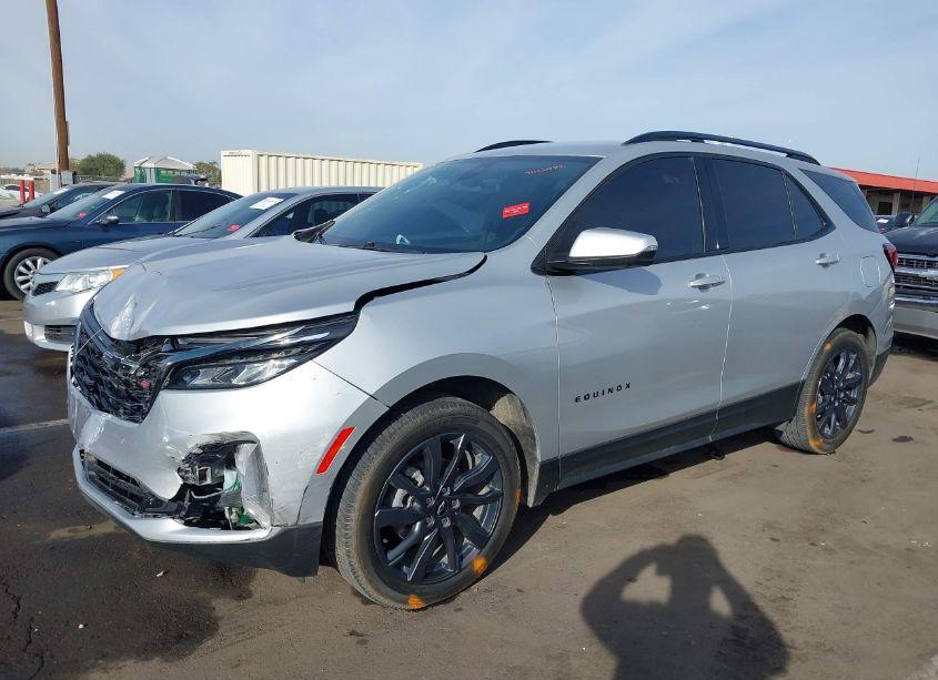 Photo 2 of 2022 Chevrolet Equinox FWD RS (VIN 2GNAXMEV1N6144416)