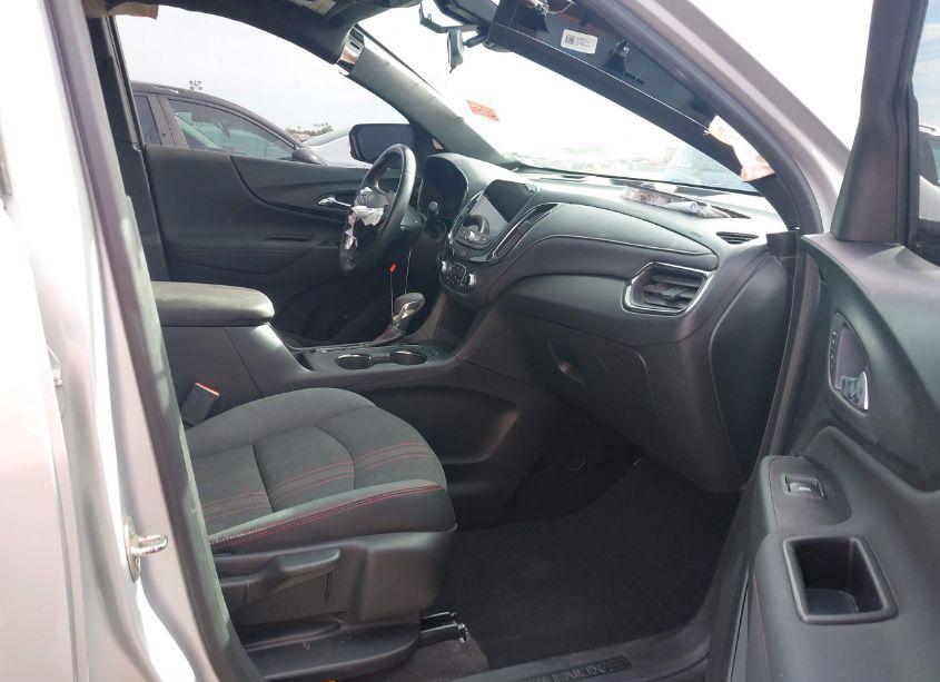 Photo 5 of 2022 Chevrolet Equinox FWD RS (VIN 2GNAXMEV1N6144416)