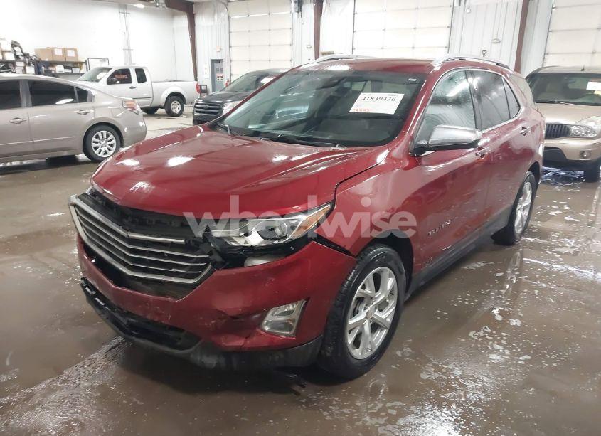 Photo 2 of 2018 Chevrolet Equinox PREMIER (VIN 2GNAXMEV2J6143169)