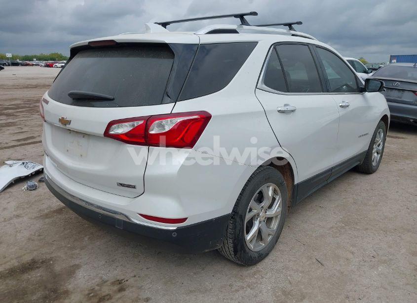 Photo 4 of 2018 Chevrolet Equinox PREMIER (VIN 2GNAXMEV3J6218249)