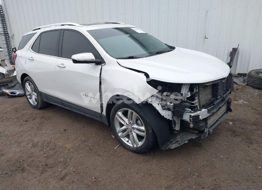 2018 Chevrolet Equinox PREMIER (VIN 2GNAXMEV4J6108018) main photo