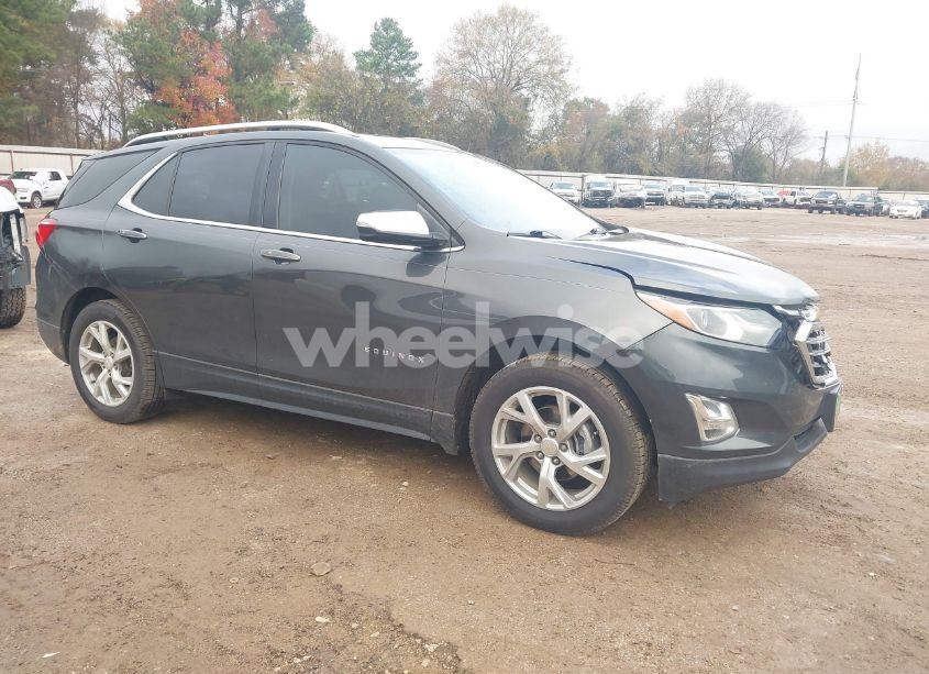 2018 Chevrolet Equinox PREMIER (VIN 2GNAXMEV4J6247114) main photo