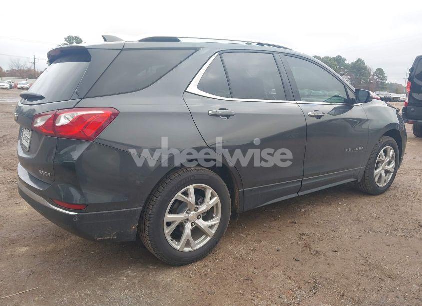 Photo 4 of 2018 Chevrolet Equinox PREMIER (VIN 2GNAXMEV4J6247114)