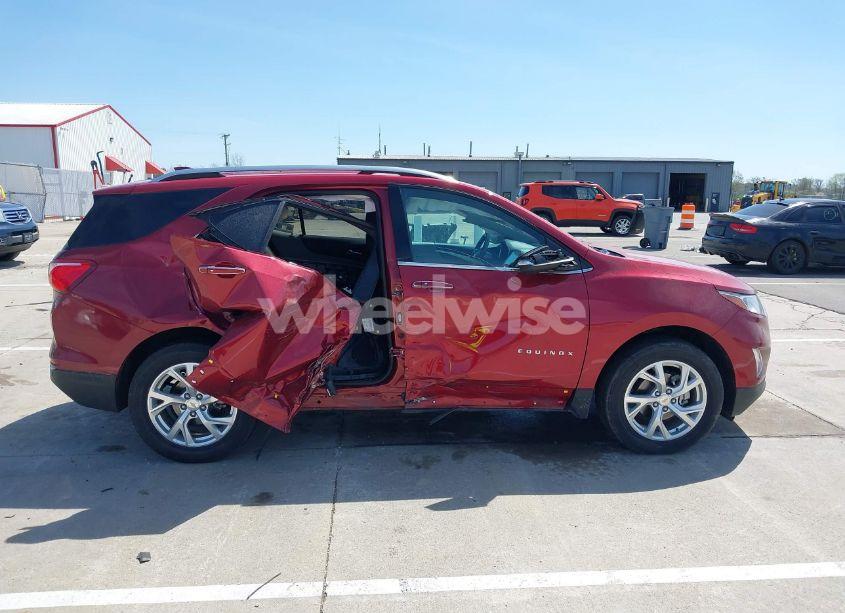 Photo 14 of 2018 Chevrolet Equinox PREMIER (VIN 2GNAXMEV5J6116516)