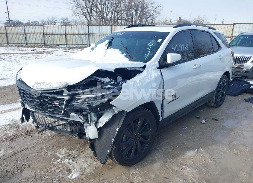 Photo 2 of 2022 Chevrolet Equinox FWD RS (VIN 2GNAXMEV5N6116974)
