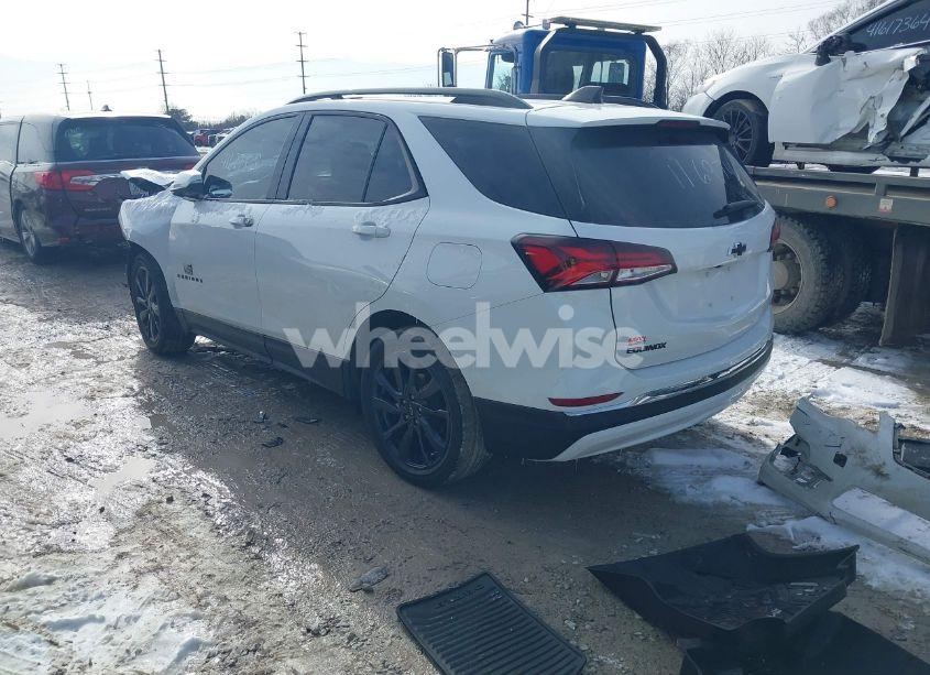 Photo 3 of 2022 Chevrolet Equinox FWD RS (VIN 2GNAXMEV5N6116974)