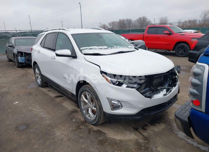 2018 Chevrolet Equinox PREMIER (VIN 2GNAXMEV6J6129971) main photo