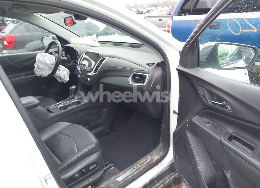 Photo 5 of 2018 Chevrolet Equinox PREMIER (VIN 2GNAXMEV6J6129971)