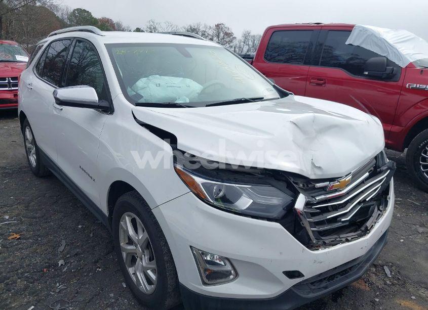 2018 Chevrolet Equinox PREMIER (VIN 2GNAXMEV7J6223342) main photo