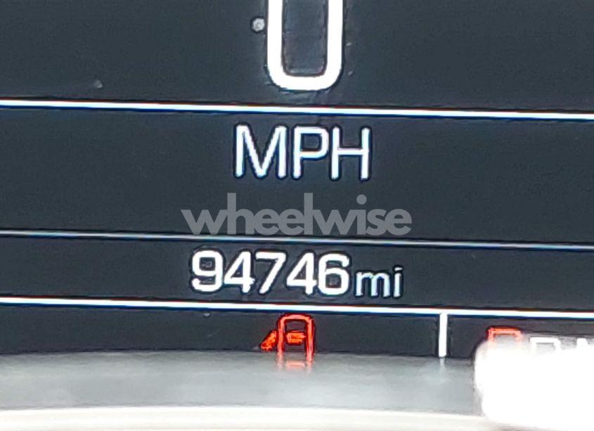 Photo 16 of 2018 Chevrolet Equinox PREMIER (VIN 2GNAXMEV7J6223342)