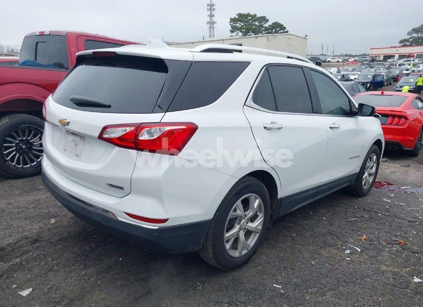 Photo 4 of 2018 Chevrolet Equinox PREMIER (VIN 2GNAXMEV7J6223342)