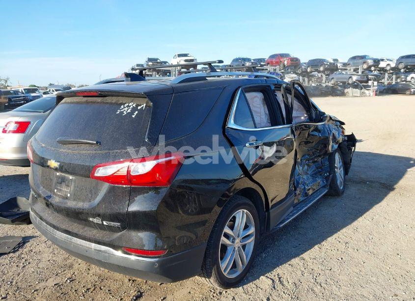 Photo 4 of 2018 Chevrolet Equinox PREMIER (VIN 2GNAXMEV7J6261458)