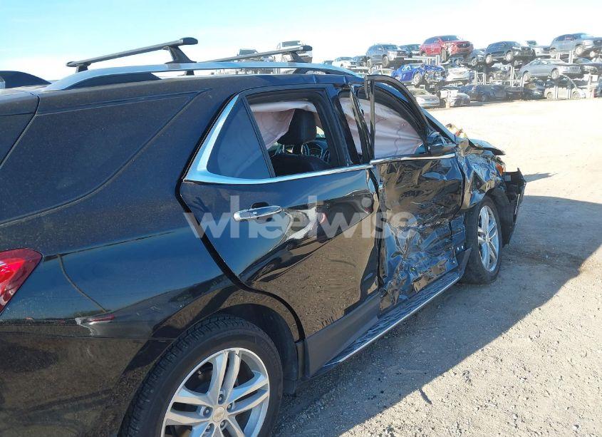 Photo 6 of 2018 Chevrolet Equinox PREMIER (VIN 2GNAXMEV7J6261458)