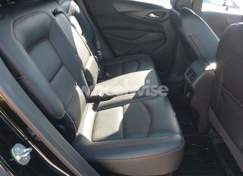 Photo 8 of 2022 Chevrolet Equinox FWD RS (VIN 2GNAXMEV7N6103725)