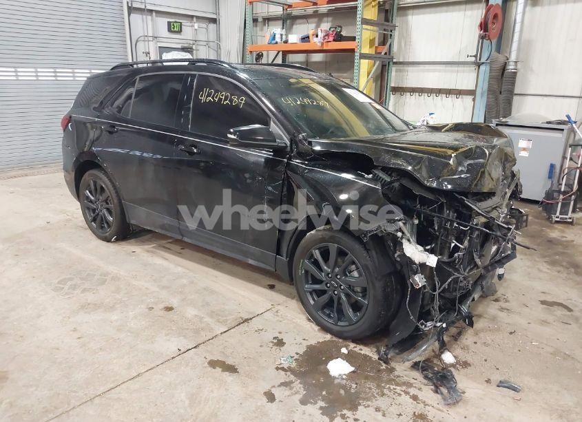 2022 Chevrolet Equinox FWD RS (VIN 2GNAXMEV7N6145991) main photo
