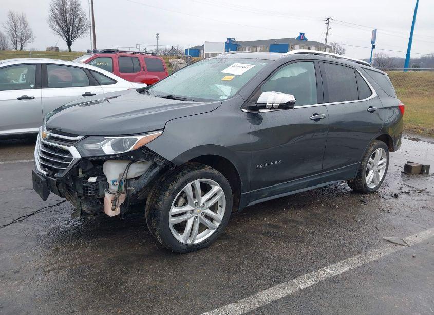 Photo 2 of 2018 Chevrolet Equinox PREMIER (VIN 2GNAXMEV8J6267382)