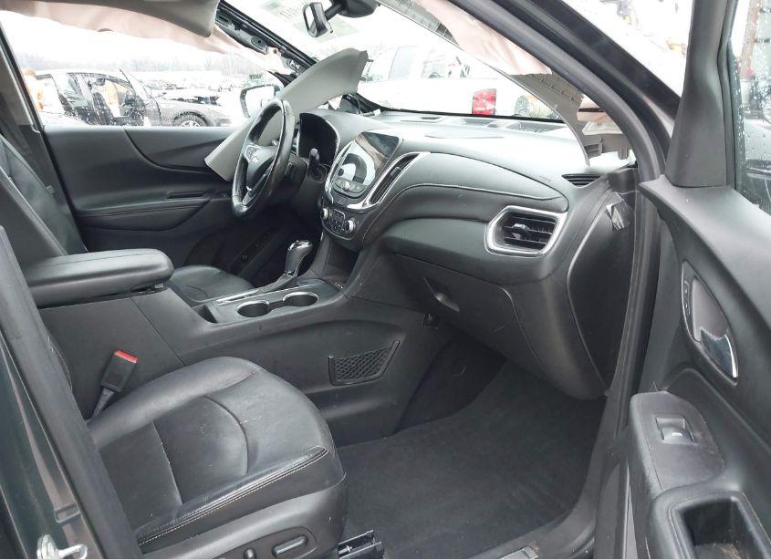 Photo 5 of 2018 Chevrolet Equinox PREMIER (VIN 2GNAXMEV8J6267382)