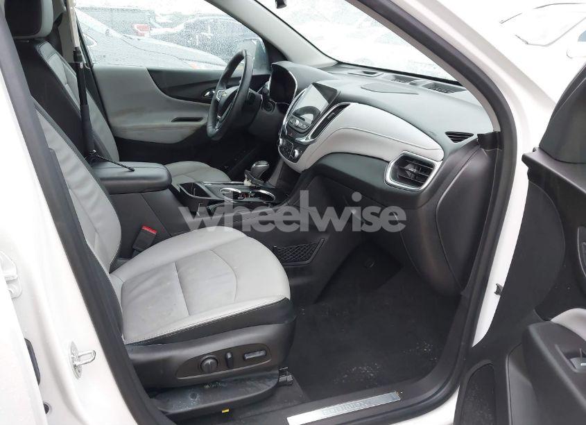 Photo 5 of 2018 Chevrolet Equinox PREMIER (VIN 2GNAXMEVXJ6145414)