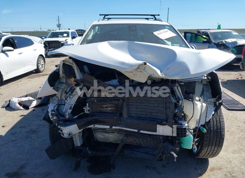 Photo 13 of 2019 Chevrolet Equinox PREMIER (VIN 2GNAXNEV0K6105060)