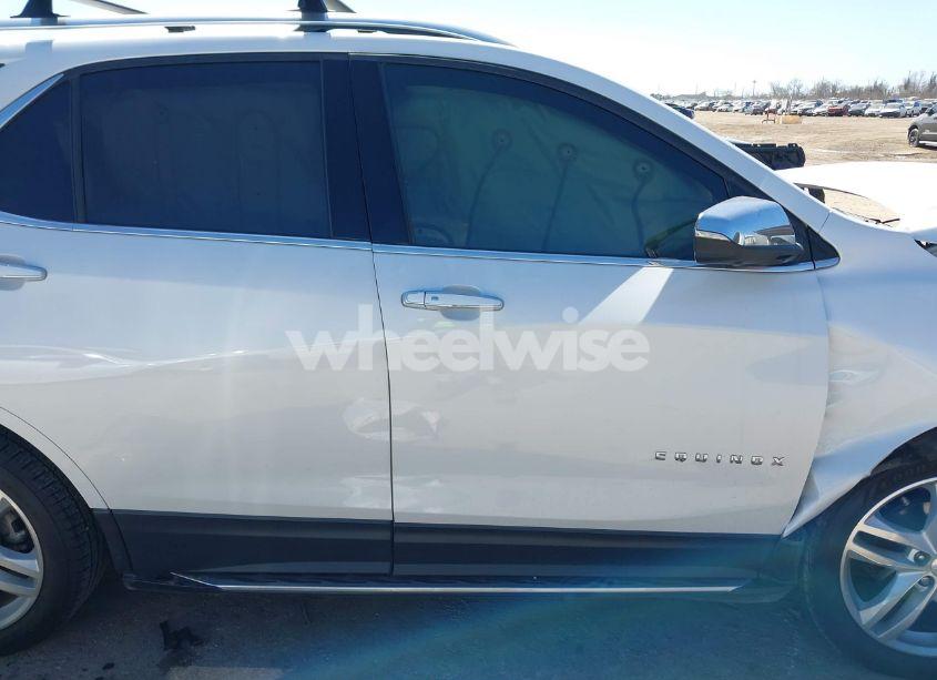Photo 14 of 2019 Chevrolet Equinox PREMIER (VIN 2GNAXNEV0K6105060)