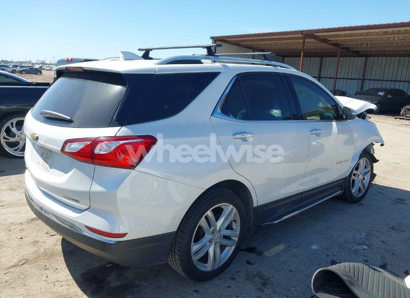 Photo 4 of 2019 Chevrolet Equinox PREMIER (VIN 2GNAXNEV0K6105060)