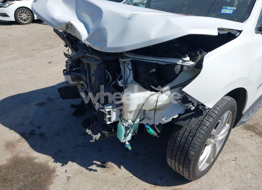 Photo 6 of 2019 Chevrolet Equinox PREMIER (VIN 2GNAXNEV0K6105060)