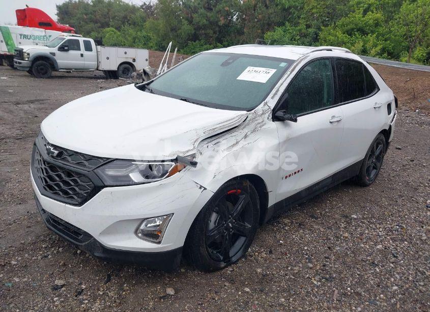 Photo 2 of 2021 Chevrolet Equinox FWD PREMIER (VIN 2GNAXNEV0M6128650)