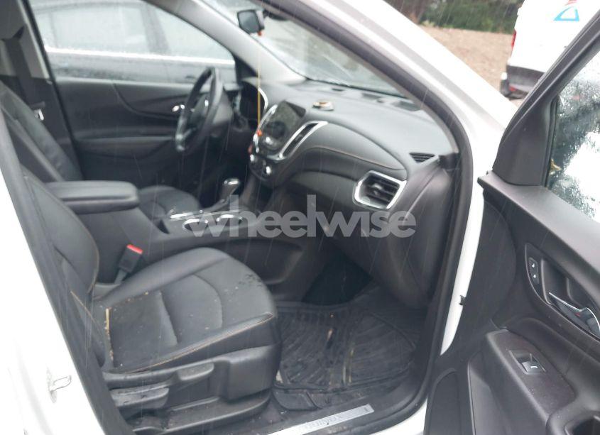 Photo 5 of 2021 Chevrolet Equinox FWD PREMIER (VIN 2GNAXNEV0M6128650)