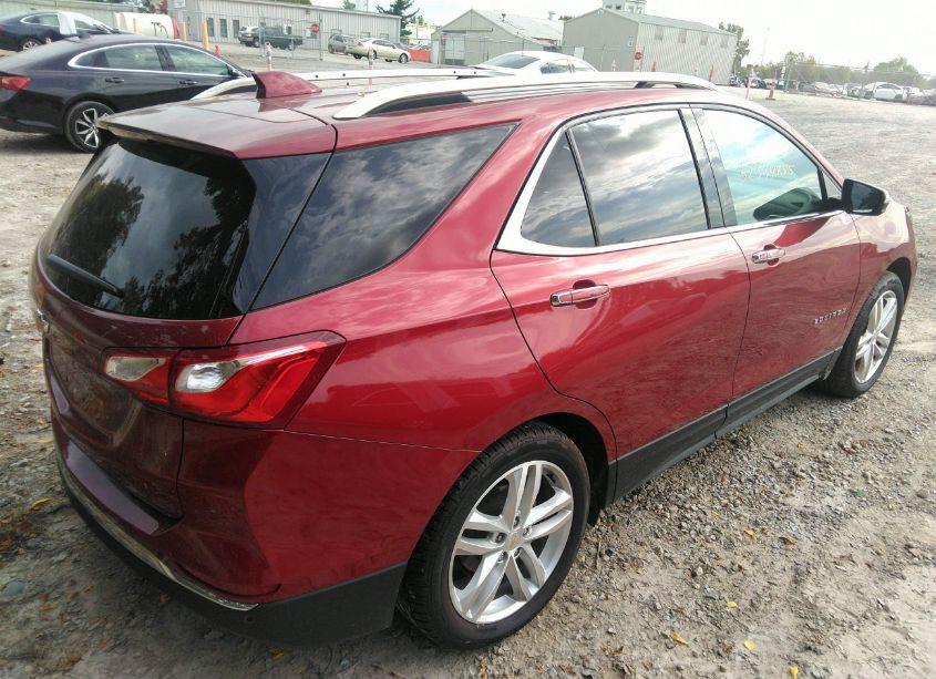 Photo 4 of 2021 Chevrolet Equinox FWD PREMIER (VIN 2GNAXNEV0M6152494)